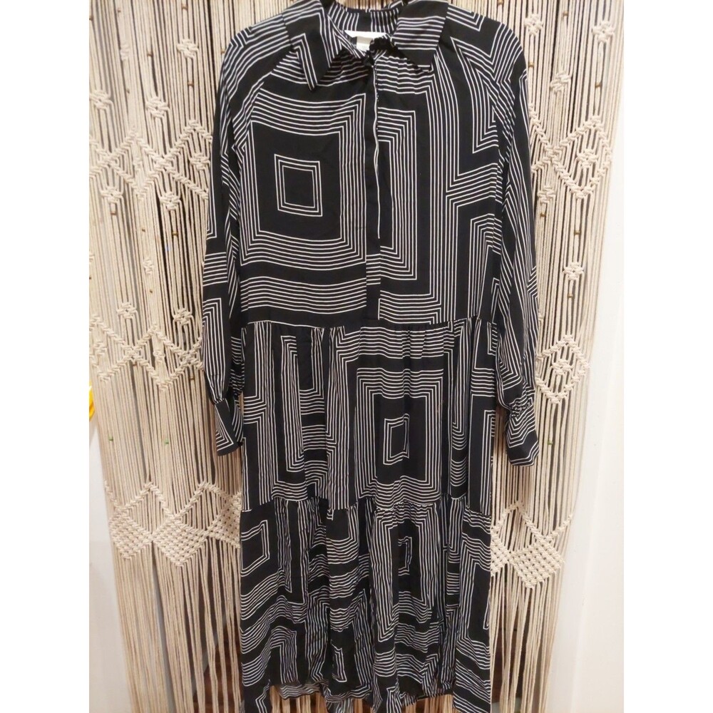 H&M Midi Shirt Dress Black White Geometric Pattern Tiered Sz M Oversized
